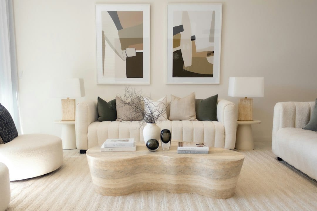 VESCOM imported wallpaper in South China luxury villa living room neutral tones